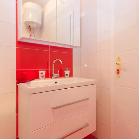 Visoka Apartman 公寓 *
